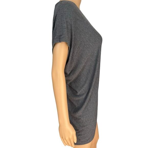Athleta  Asymmetrical T-shirt tunic in gray size S - Picture 2 of 9